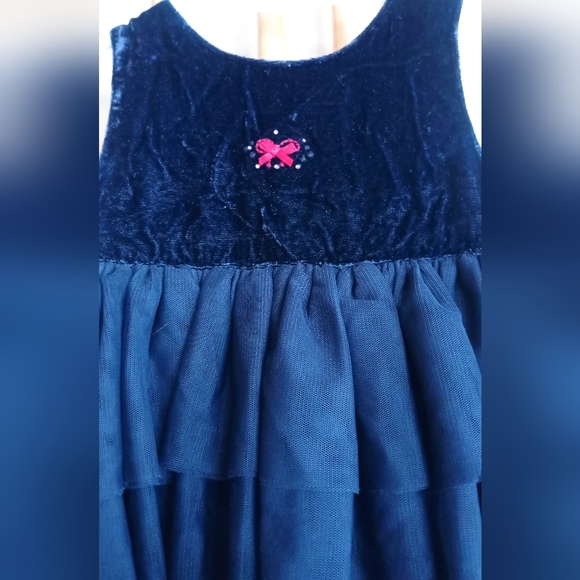 * 3 for 25 $ Dress for baby Girl 18 months - Picture 2 of 4